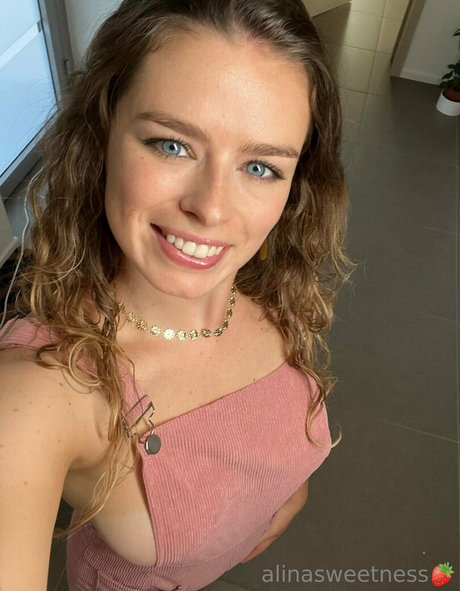 alinasweetness star nude pics
