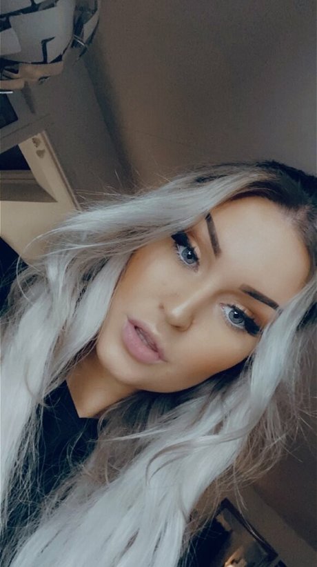 Scream Queen high quality actress pic