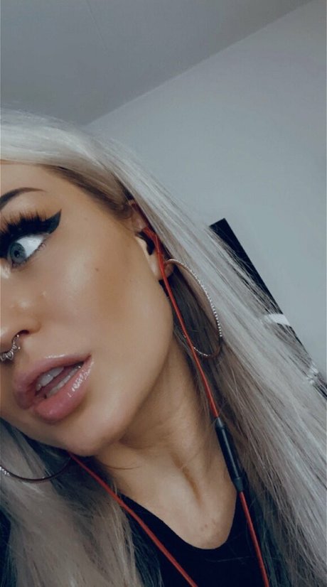 Scream Queen thumbnail