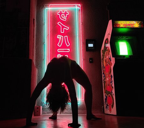 Snugglepunk erotic star img