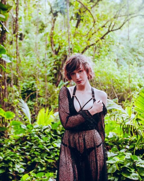 Snugglepunk exclusive star picture