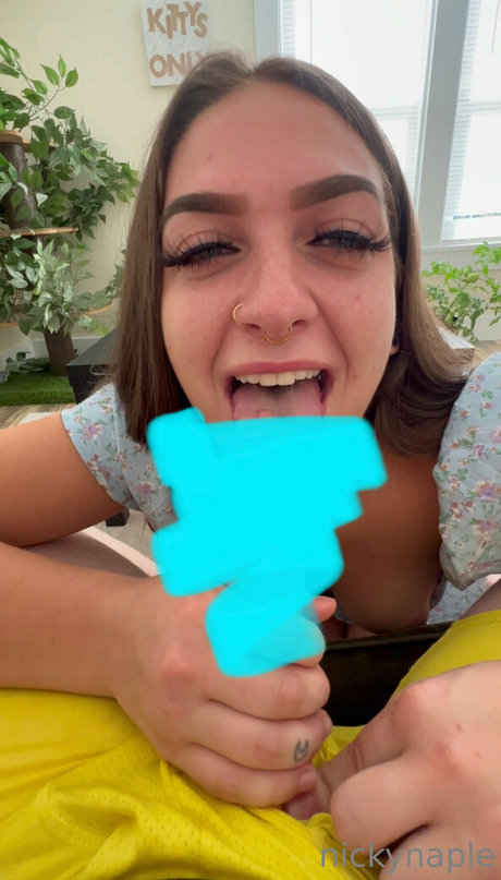 Nickynaple sexy pornstar gallery