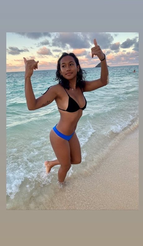 Sydney Park star erotic photos