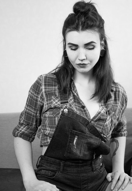 Chloe Ventura star art image