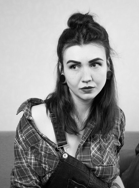 Chloe Ventura star free images