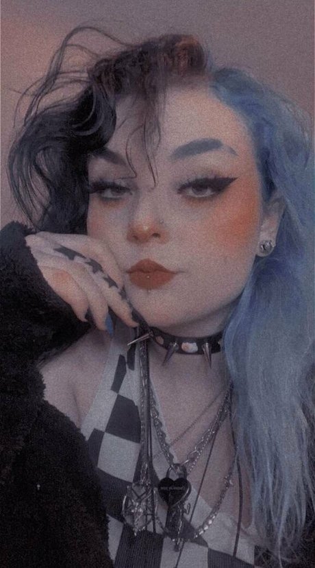 llkonekooll model xxx pic