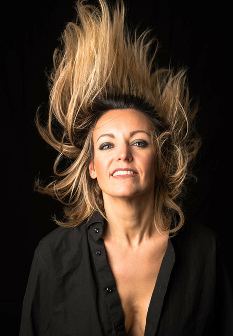 s shooting78 hd model photo