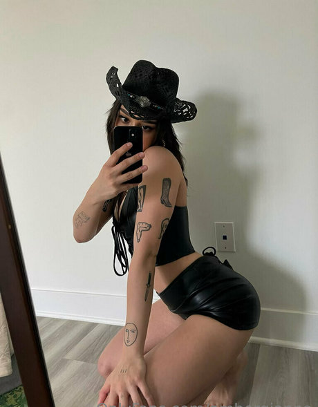 Ambergianna star top picture