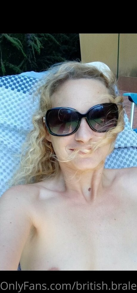 british braless hotwifex best star pic