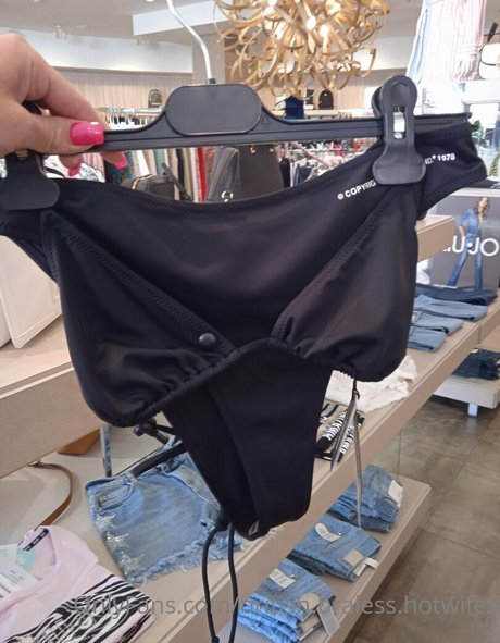 british braless hotwifex star exclusive pictures