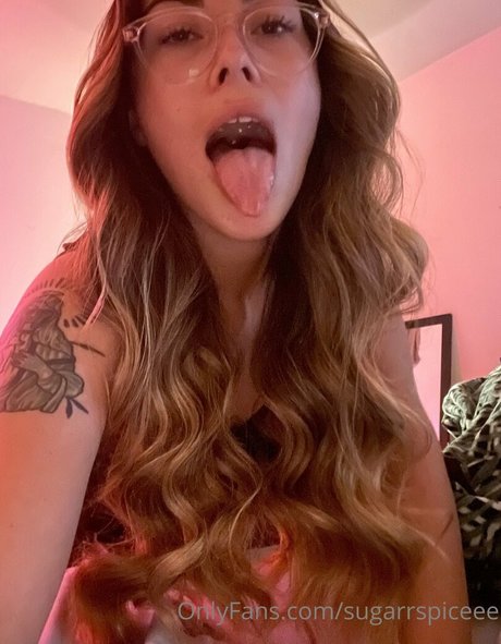 sugarrspiceee star high quality pic