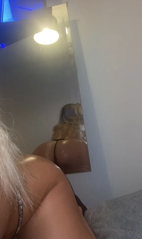 Caitz694 sexy star pics