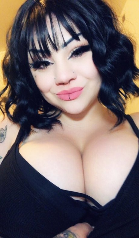 SpookyGirlLove exclusive star photos