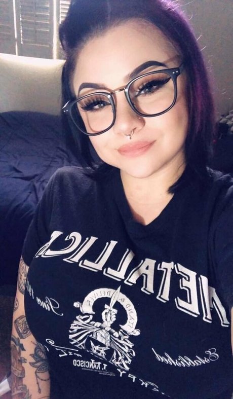 SpookyGirlLove sex actress pictures