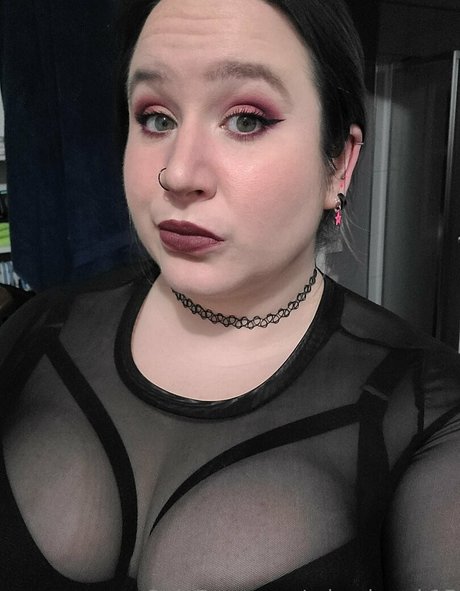 eden brook15 erotic actress galleries