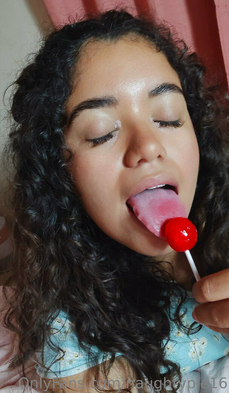 naughtypie16 porn actress pics