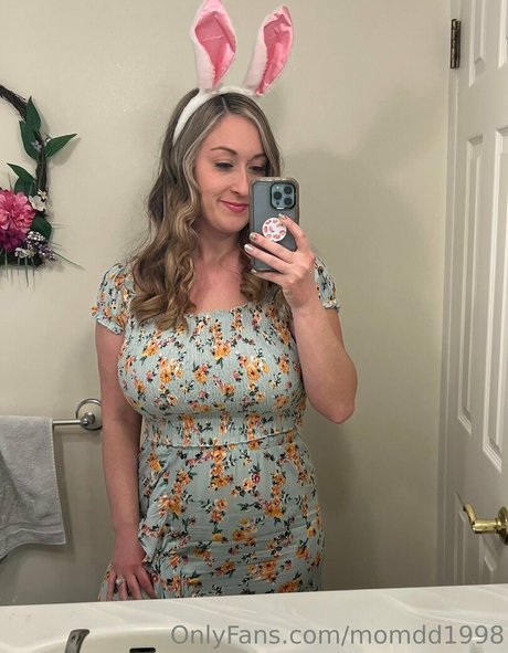 momdd1998 beautiful model picture