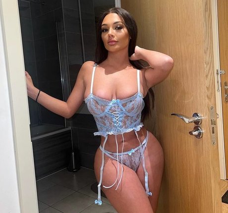 Angelsummmers hot actress gallery