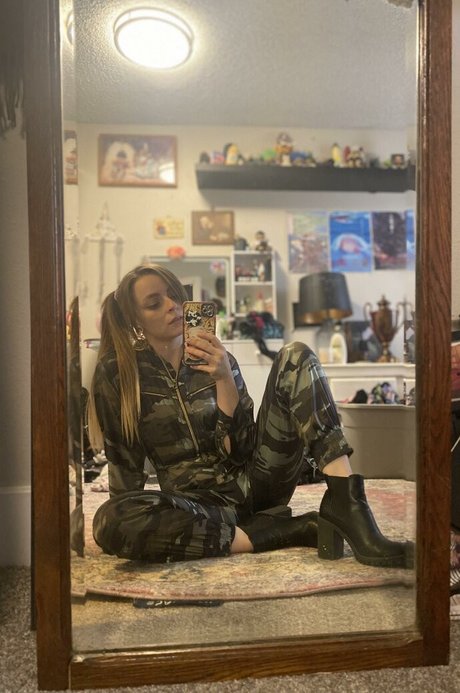 Pooky42 pornstar art pictures