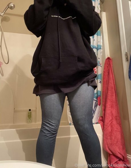 spookisideshow pretty model galleries