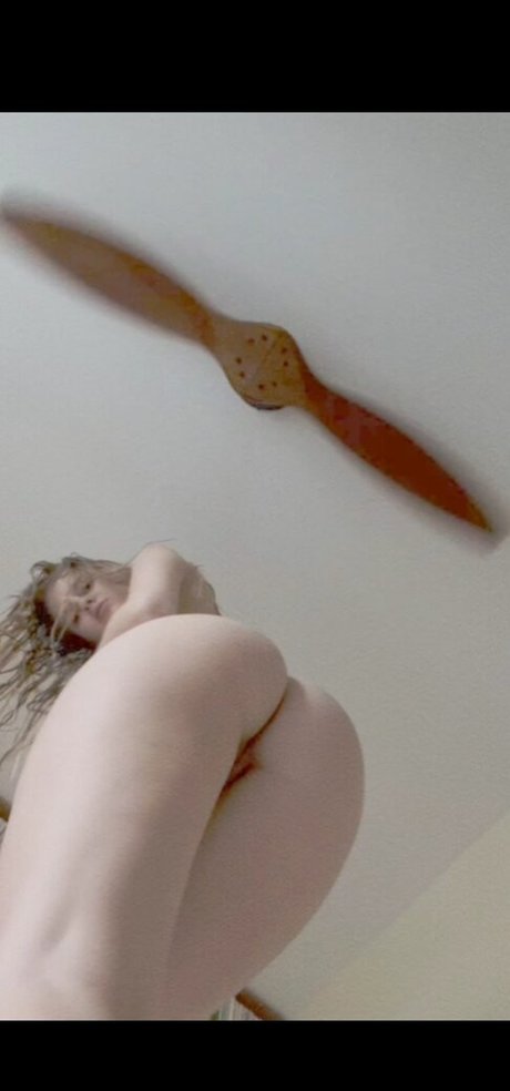 Vladababy nude pornstar pic