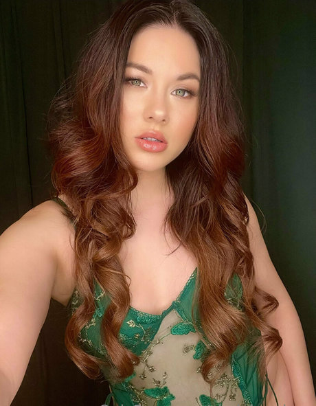 shylajennings art model image