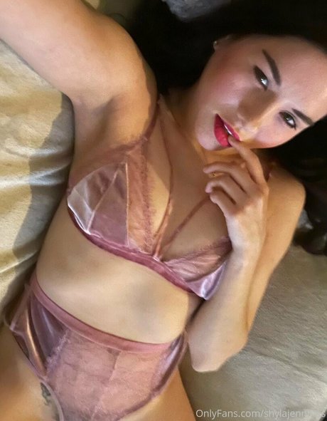 shylajennings free star image