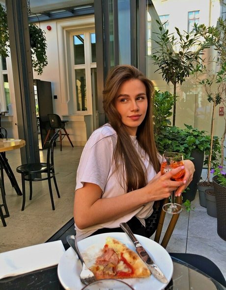 ladyshapes pornstar erotic archive