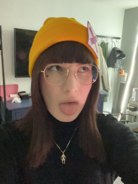 PummyYussy model porn picture