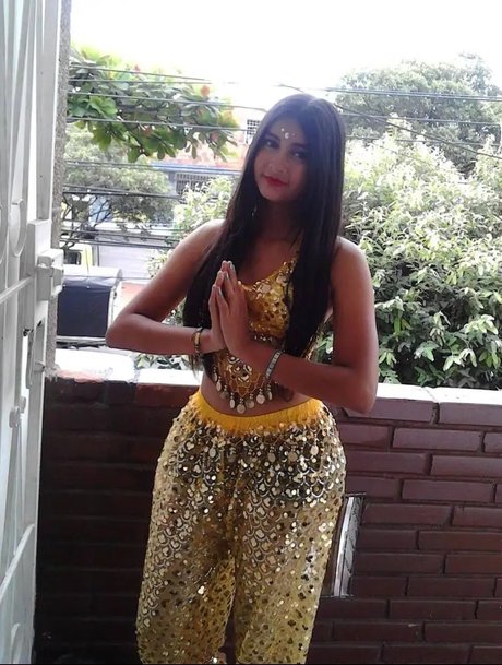 Indira chopra free star pictures