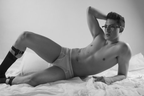 Drew Wants star sexy gallery