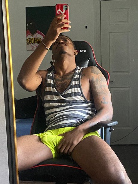 TongueAlmighty model high quality pic