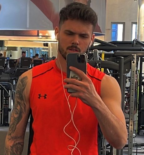 Rafinha xxx model gallery