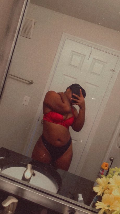 ThickA_ pretty model picture