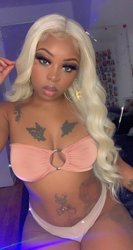 prettytokyo star sexy pic