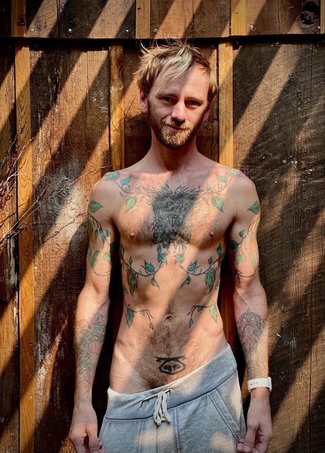 Lucky Ace top model photo