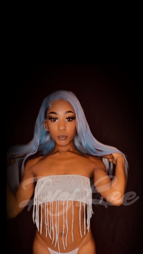 Ivy Lee nude pornstar photos