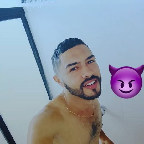 Leo Tarazona pornstar naked pic