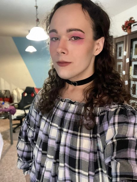 Samuel Bakos star nudes image