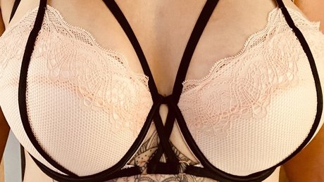 Sweet Hunni 38Gssss Of Fun_ model hot photo