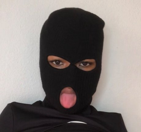 Dixie Coco model top img