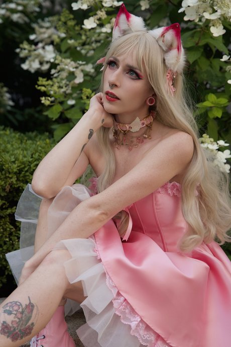 Nyx Foxxe erotic star pictures