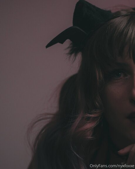 Nyx Foxxe porn model pictures