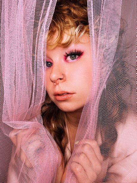 SmolbeanjeanVIP naked model gallery