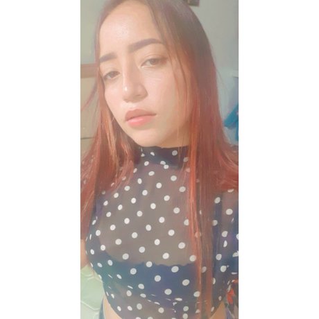 Saritawg sexy model image