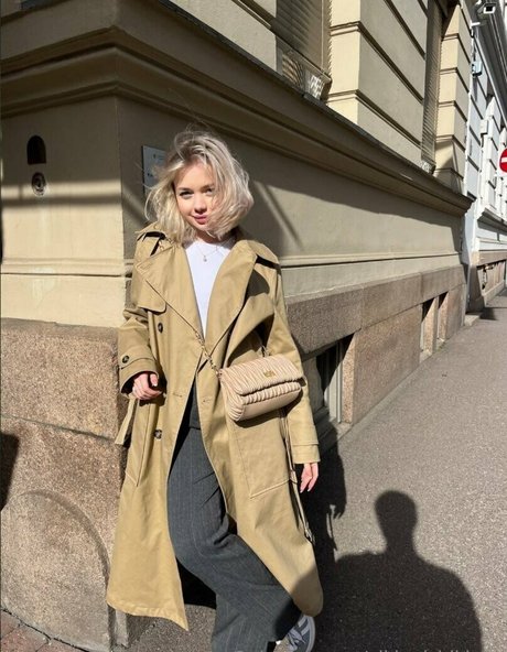 vikinni bikinni star pic