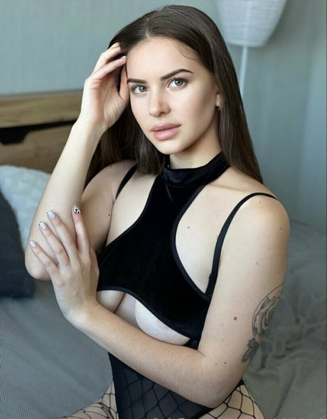 vikinni bikinni model hot pictures