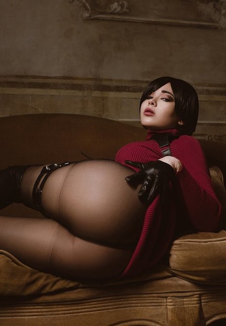 Saint Agnia model sexy image