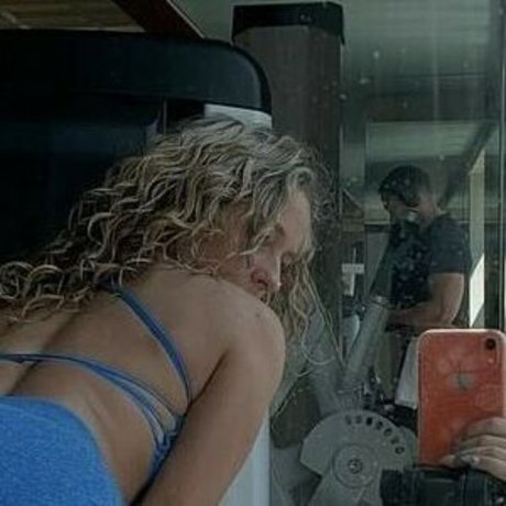 Emma Carlson hd model photo