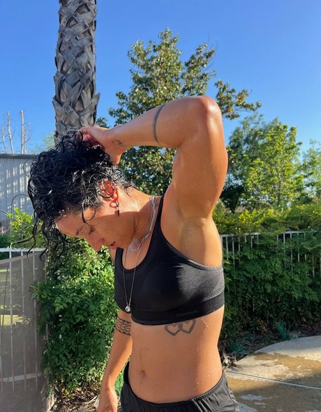 taytate12 art pornstar pic